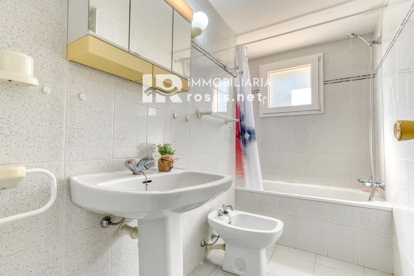 2 bedroom Flat for sale in Roses - € 260,000 (Ref: 9855939)