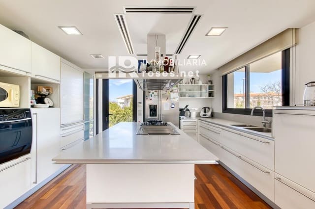7 soveværelse Villa til salg i Llançà med garage - € 1.190.000 (Ref: 9855940)