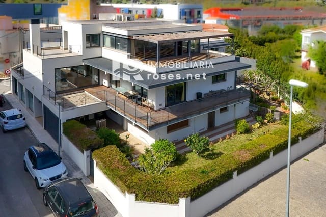 7 soveværelse Villa til salg i Llançà med garage - € 1.190.000 (Ref: 9855940)