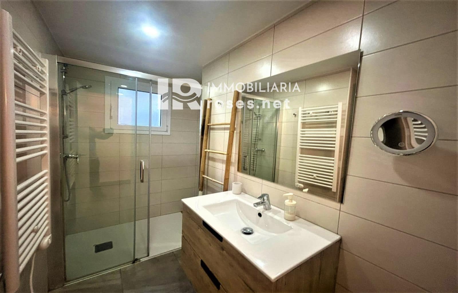 2 sypialnia Mieszkanie na sprzedaż w Roses - 275 000 € (Ref: 9865544)