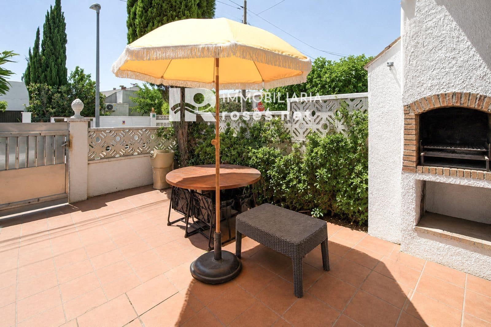 1 bedroom Townhouse for sale in Empuriabrava - € 130,000 (Ref: 9869589)