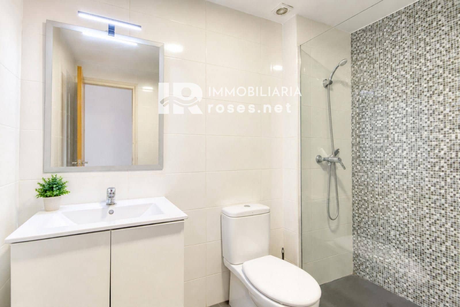 1 bedroom Townhouse for sale in Empuriabrava - € 130,000 (Ref: 9869589)