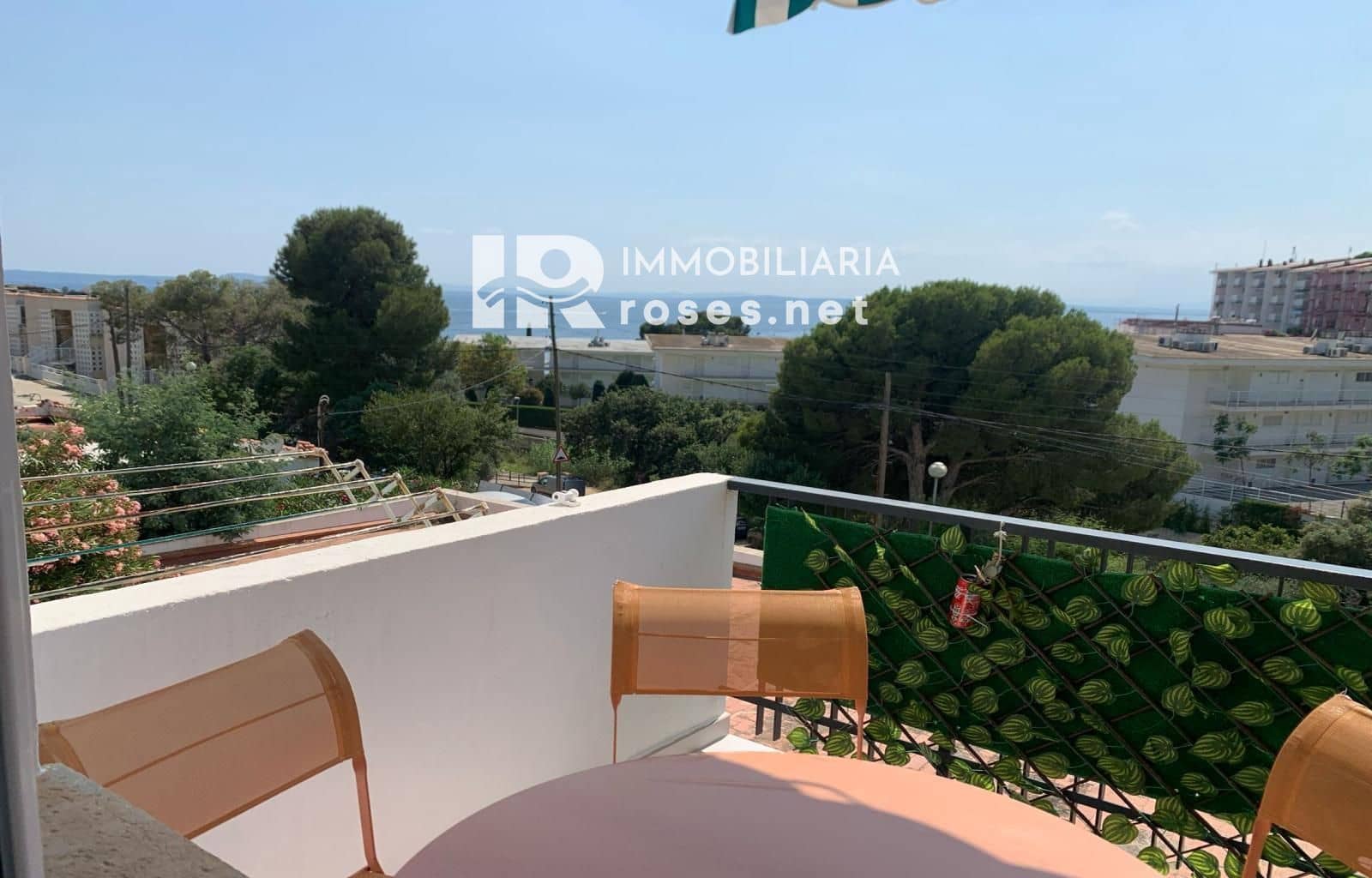 2 bedroom Flat for sale in Roses - € 339,000 (Ref: 9876904)