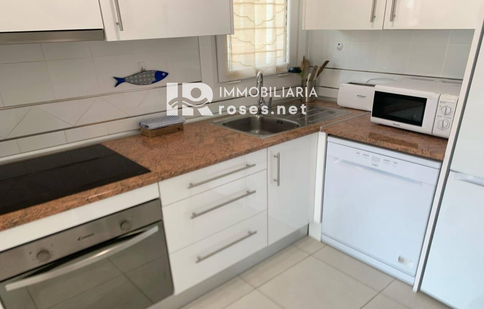2 bedroom Flat for sale in Roses - € 339,000 (Ref: 9876904)