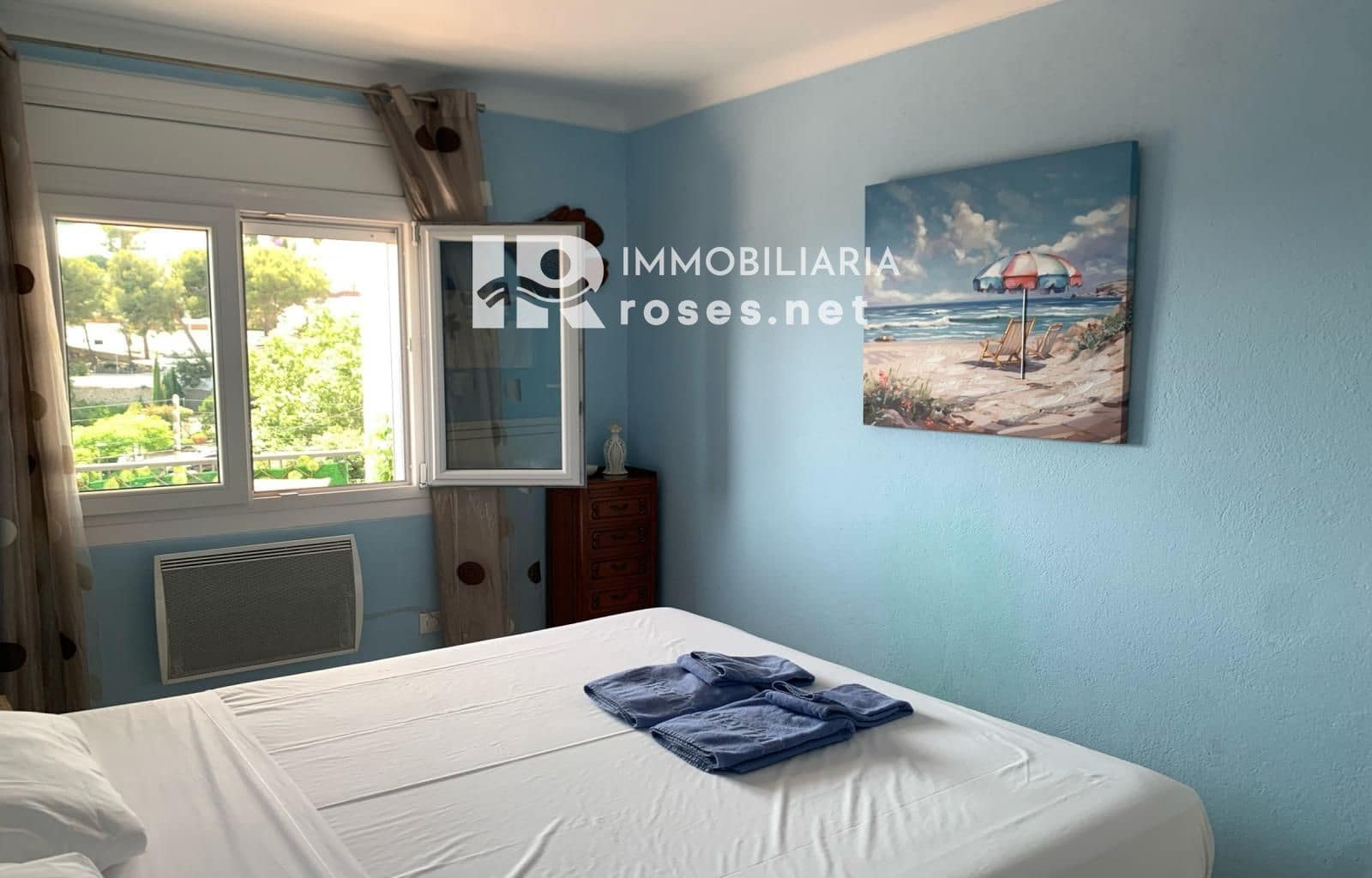 2 bedroom Flat for sale in Roses - € 339,000 (Ref: 9876904)