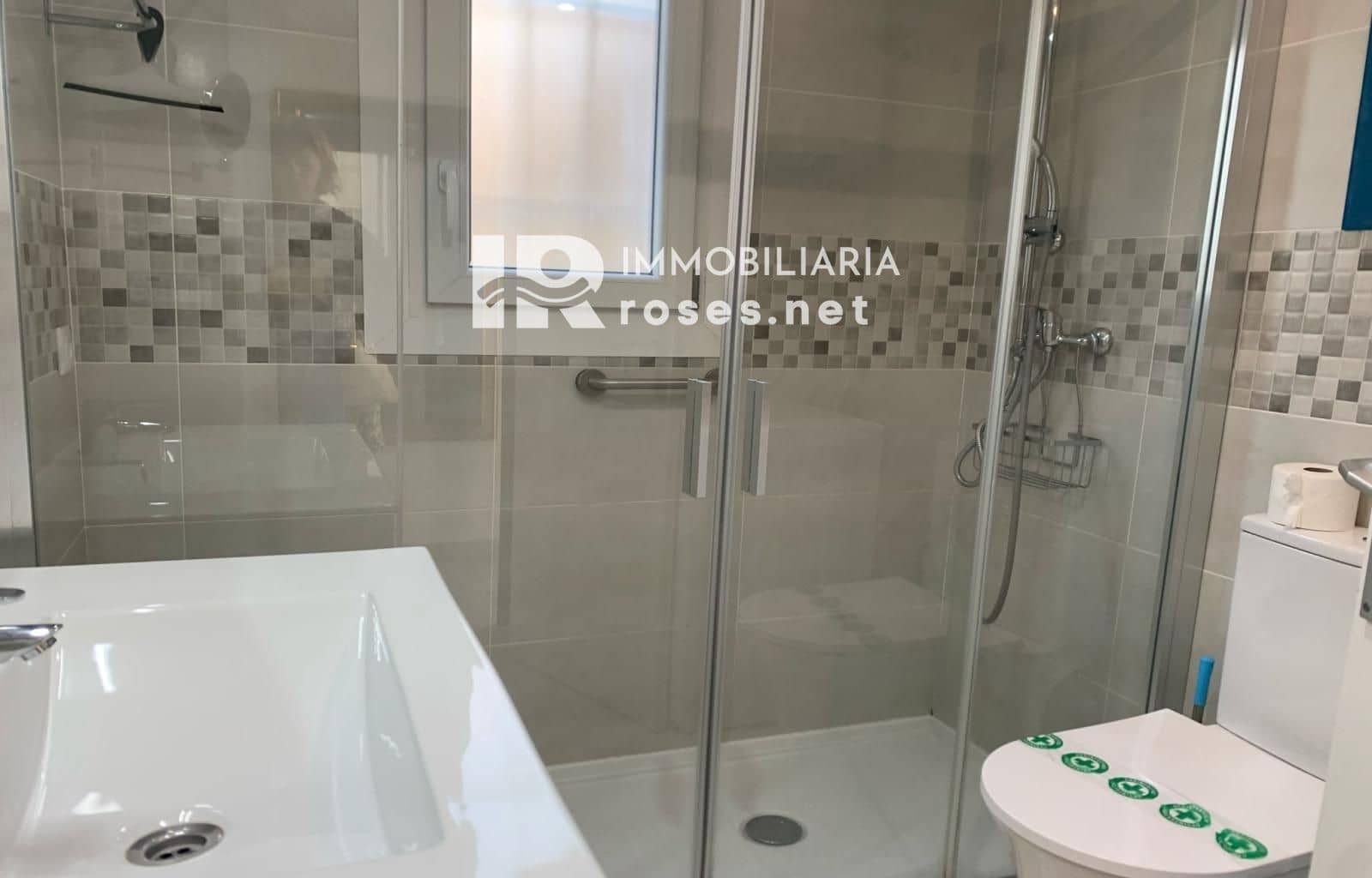 2 bedroom Flat for sale in Roses - € 339,000 (Ref: 9876904)