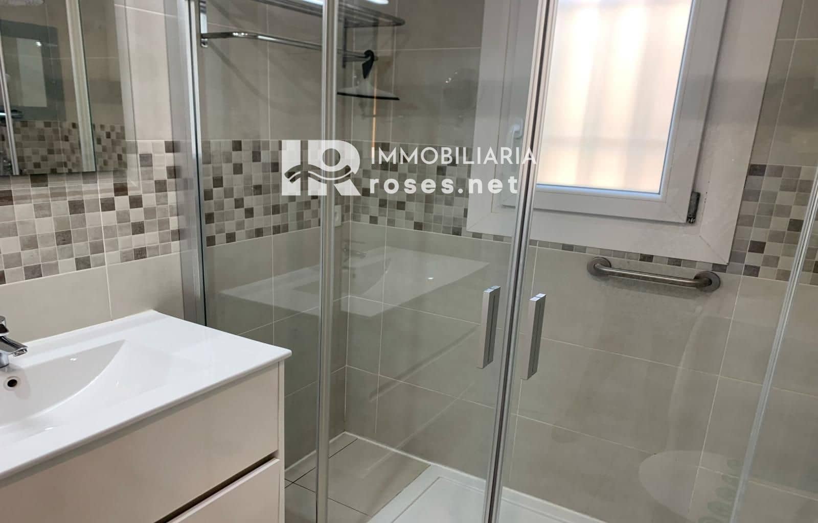 2 bedroom Flat for sale in Roses - € 339,000 (Ref: 9876904)
