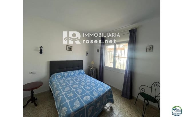 Villa til salg i Empuriabrava, Castelló d'Empúries med garage - € 379.000 (Ref: 9879548)