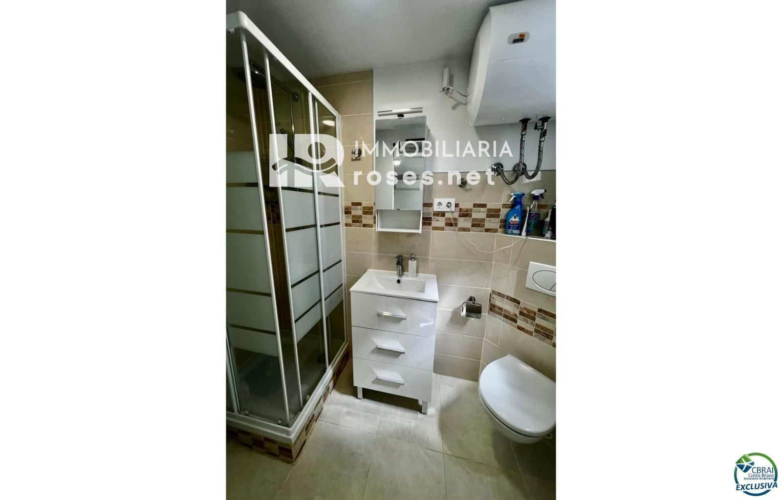 2 soveværelse Villa til salg i Empuriabrava - € 225.000 (Ref: 9882448)