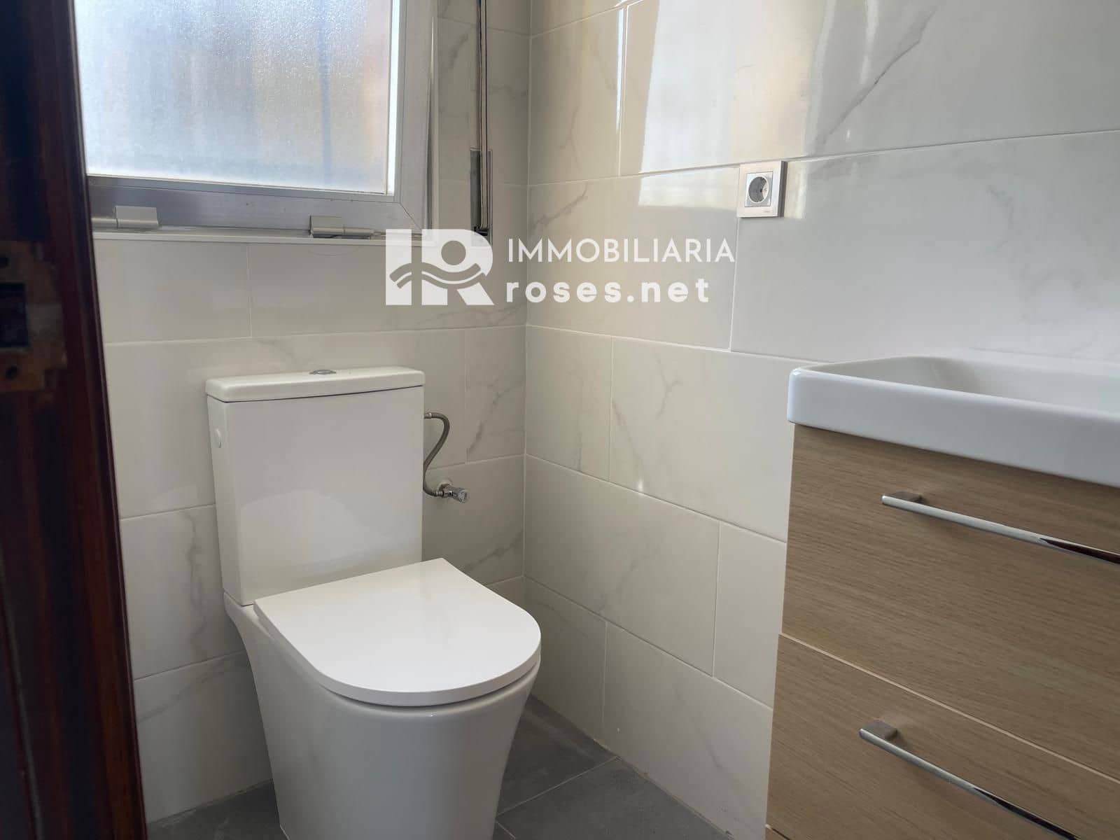2 sypialnia Mieszkanie na sprzedaż w Roses z garażem - 345 000 € (Ref: 9885109)