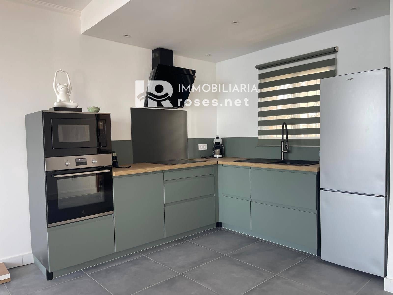 2 sypialnia Mieszkanie na sprzedaż w Roses z garażem - 345 000 € (Ref: 9885109)