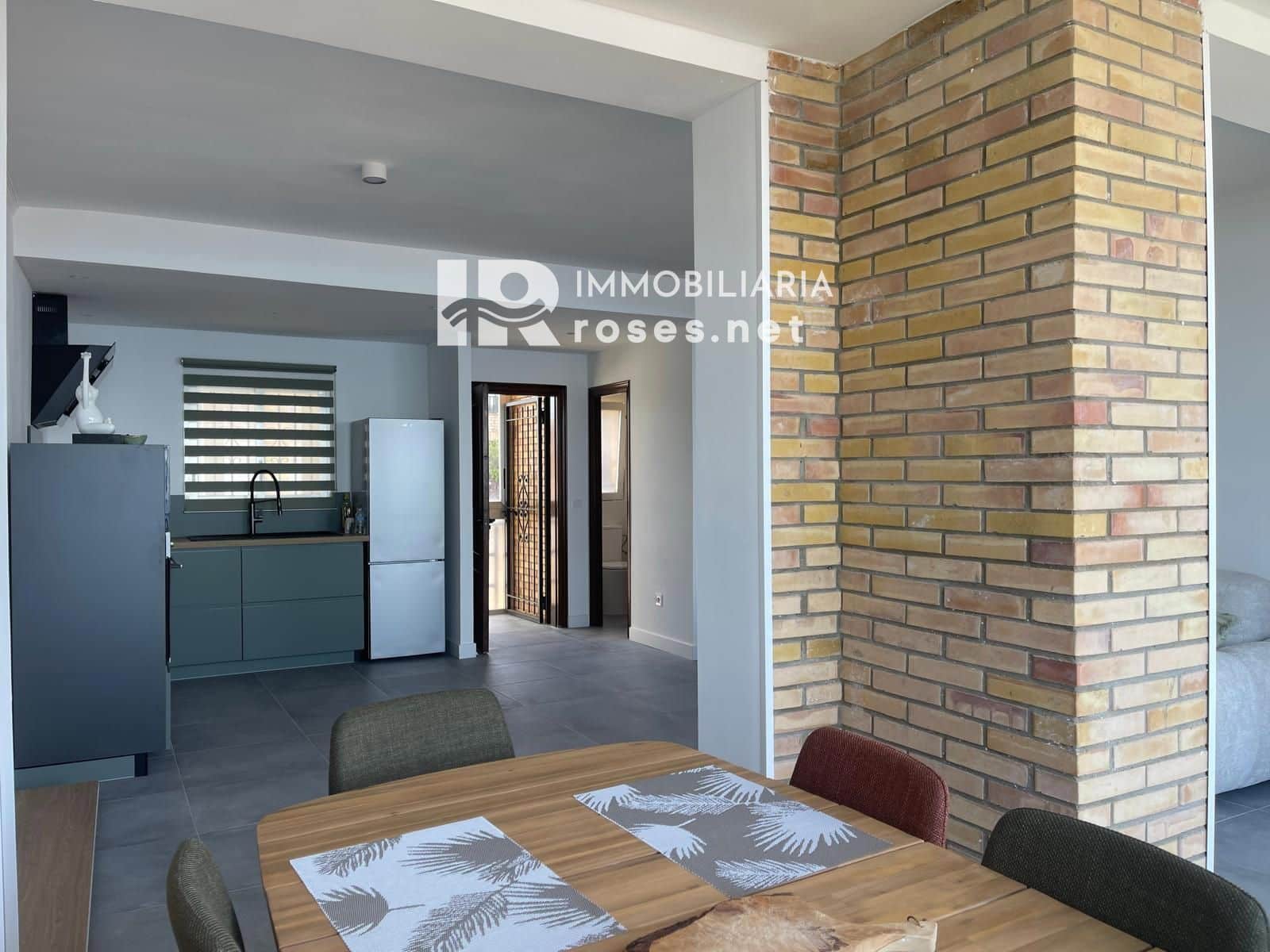 2 sypialnia Mieszkanie na sprzedaż w Roses z garażem - 345 000 € (Ref: 9885109)