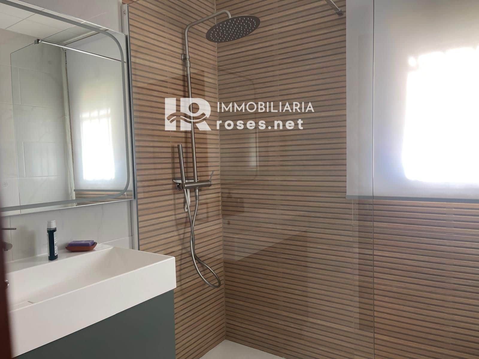 2 sypialnia Mieszkanie na sprzedaż w Roses z garażem - 345 000 € (Ref: 9885109)