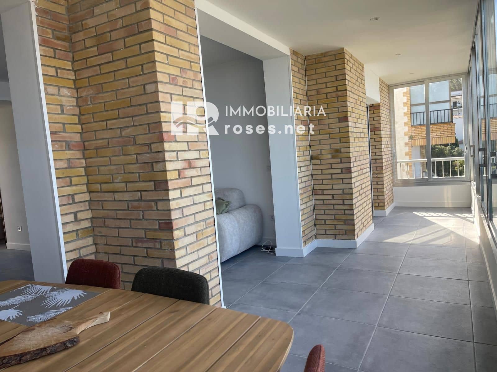 2 sypialnia Mieszkanie na sprzedaż w Roses z garażem - 345 000 € (Ref: 9885109)