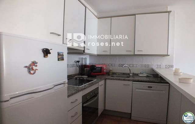 2 slaapkamer Flat te koop in Santa Margarida, Roses met zwembad - € 242.000 (Ref: 9889163)