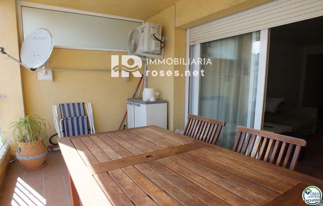 2 slaapkamer Flat te koop in Santa Margarida, Roses met zwembad - € 242.000 (Ref: 9889163)