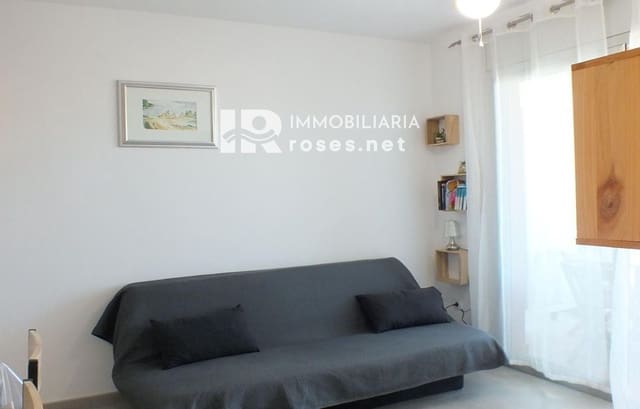 Piso de 2 habitaciones en Santa Margarida, Roses en venta con piscina - 219.000 € (Ref: 9890683)