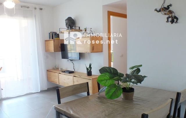 Piso de 2 habitaciones en Santa Margarida, Roses en venta con piscina - 219.000 € (Ref: 9890683)