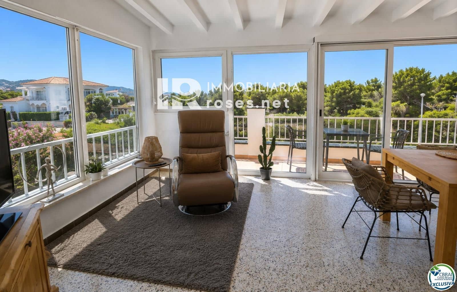 4 bedroom Villa for sale in Roses with pool garage - € 475,000 (Ref: 9892708)