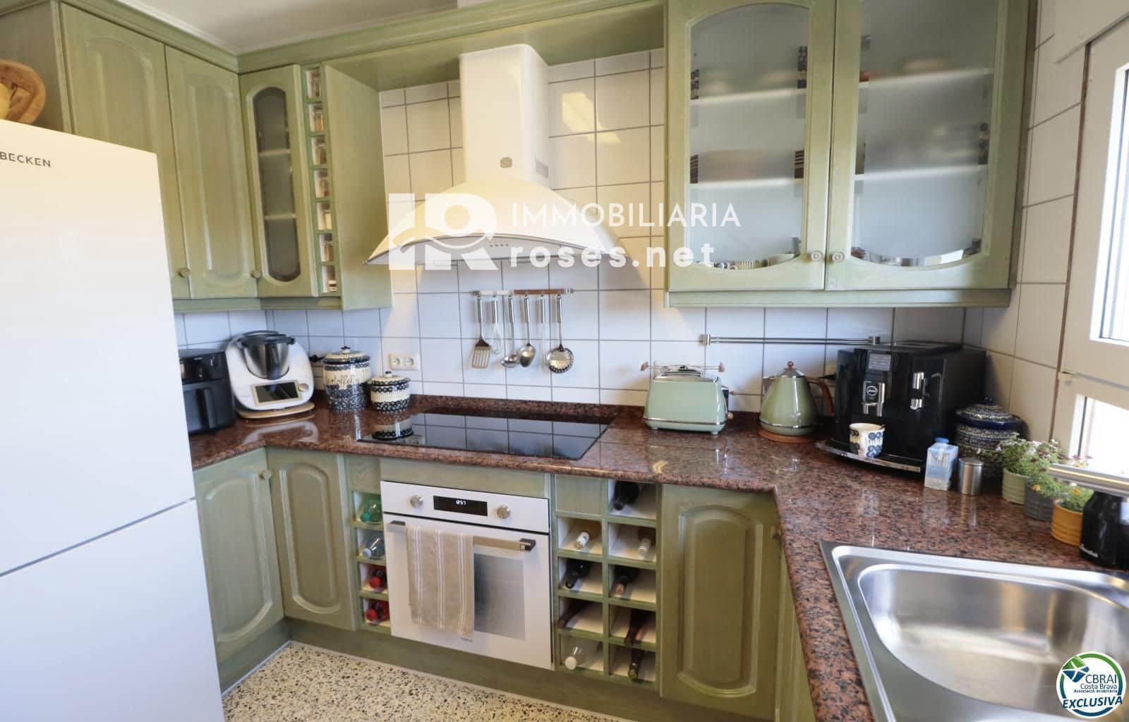 4 bedroom Villa for sale in Roses with pool garage - € 475,000 (Ref: 9892708)