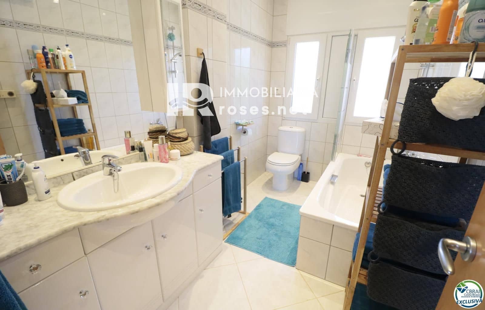 4 bedroom Villa for sale in Roses with pool garage - € 475,000 (Ref: 9892708)
