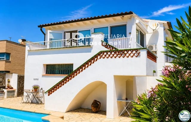 4 bedroom Villa for sale in Roses with pool garage - € 475,000 (Ref: 9892708)