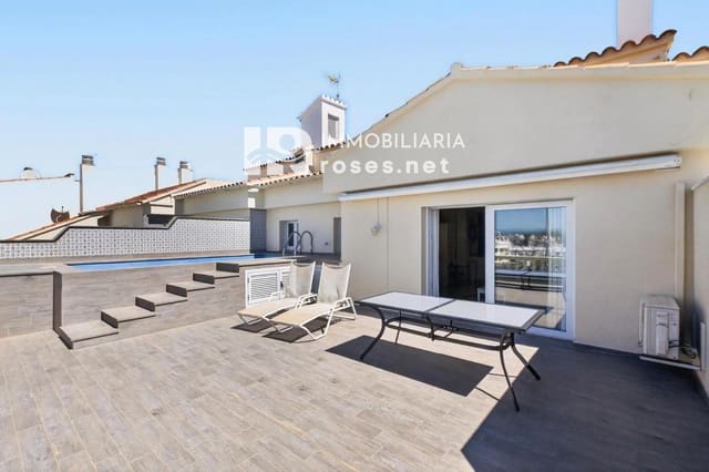 3 makuuhuone Asunto myytävänä paikassa Empuriabrava, Castelló d'Empúries mukana uima-altaan - 480 000 € (Ref: 9894926)