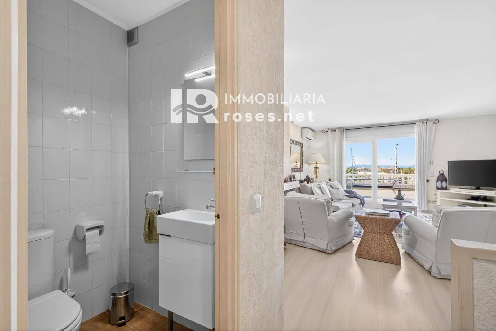 3 makuuhuone Asunto myytävänä paikassa Empuriabrava mukana uima-altaan - 480 000 € (Ref: 9894926)