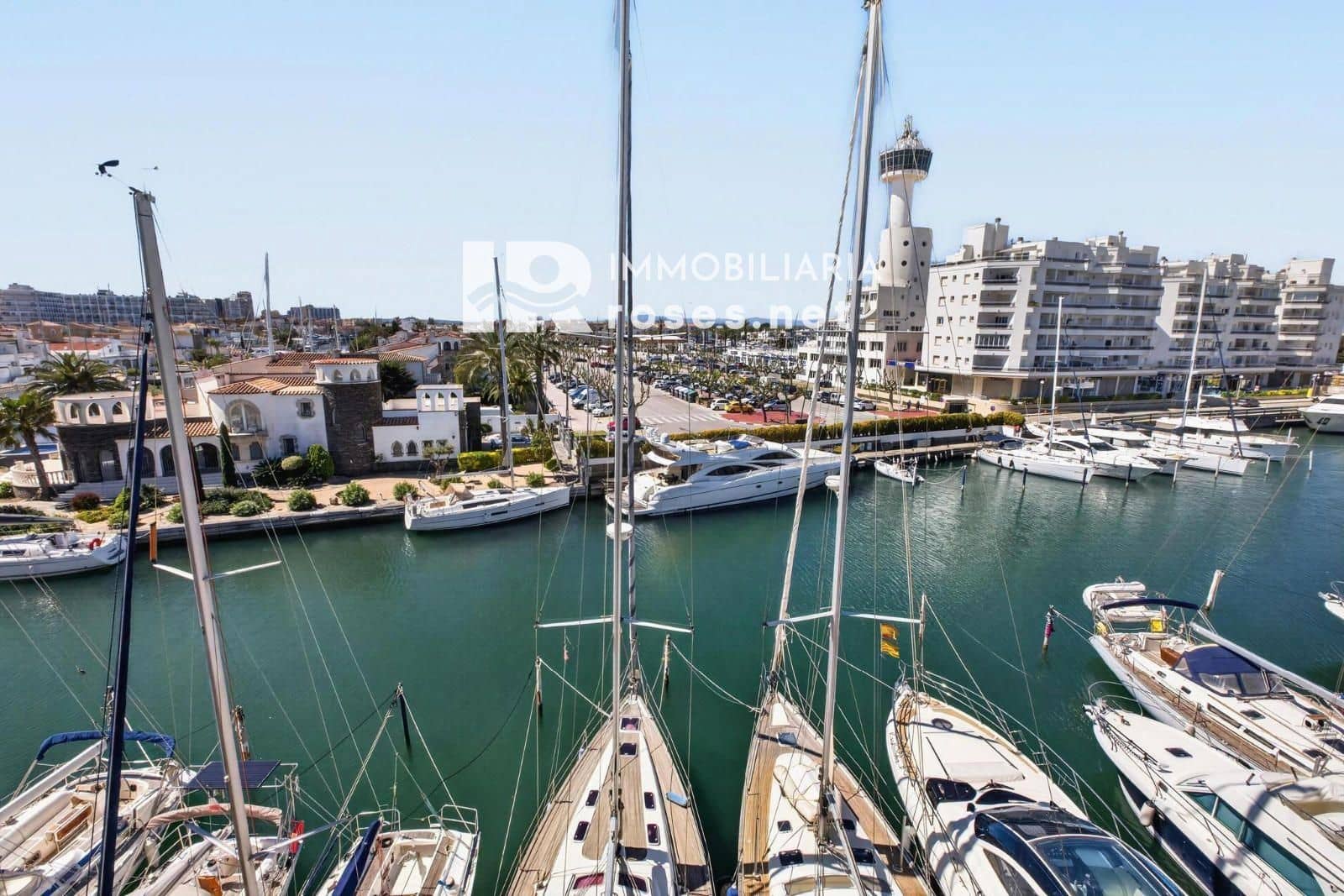 3 makuuhuone Asunto myytävänä paikassa Empuriabrava mukana uima-altaan - 480 000 € (Ref: 9894926)