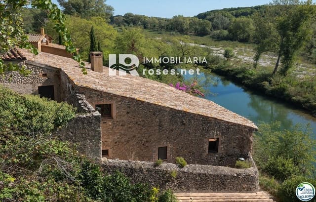 11 bedroom Villa for sale in Sant Miquel de Fluvià with pool garage - € 1,900,000 (Ref: 9894927)