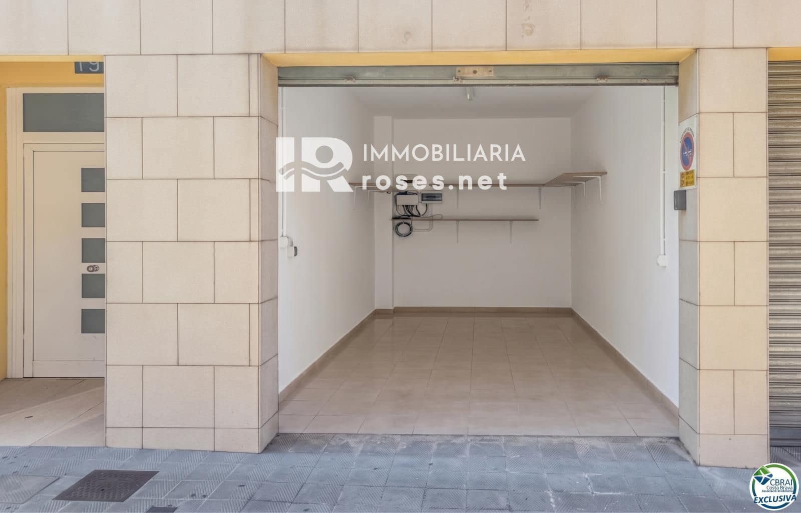 Garage in vendita in Roses - 50.000 € (Rif: 9902017)