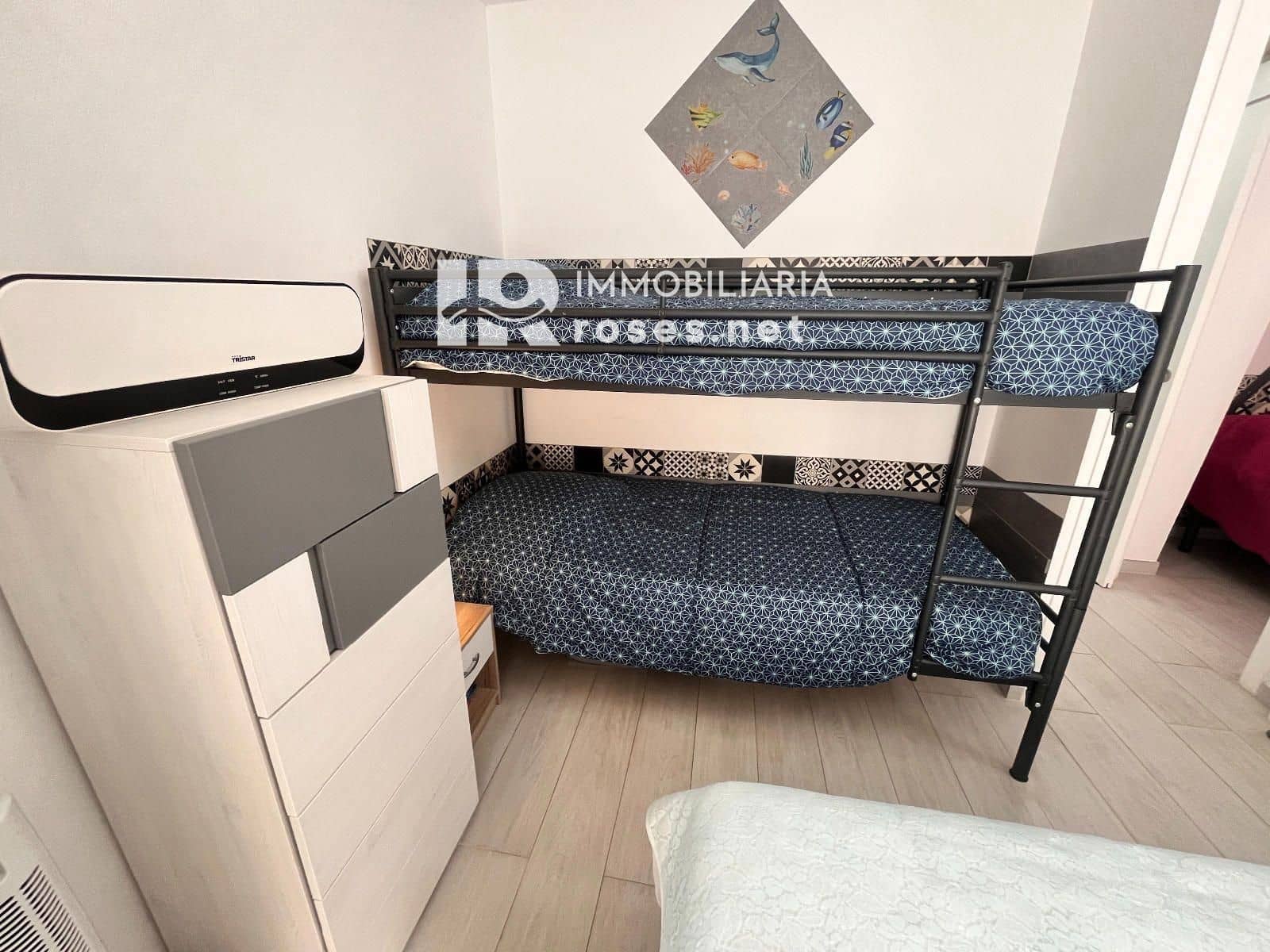 2 bedroom Flat for sale in Empuriabrava with pool - € 200,000 (Ref: 9904956)