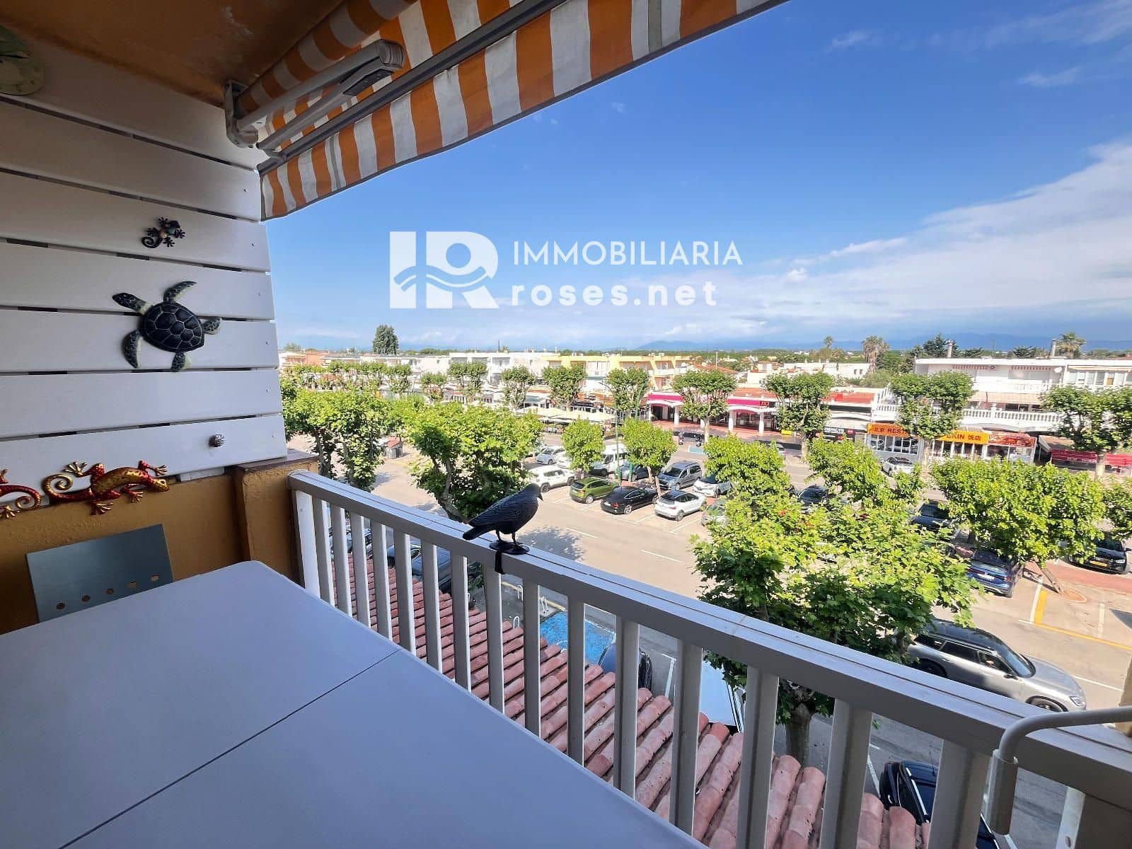 2 bedroom Flat for sale in Empuriabrava with pool - € 200,000 (Ref: 9904956)