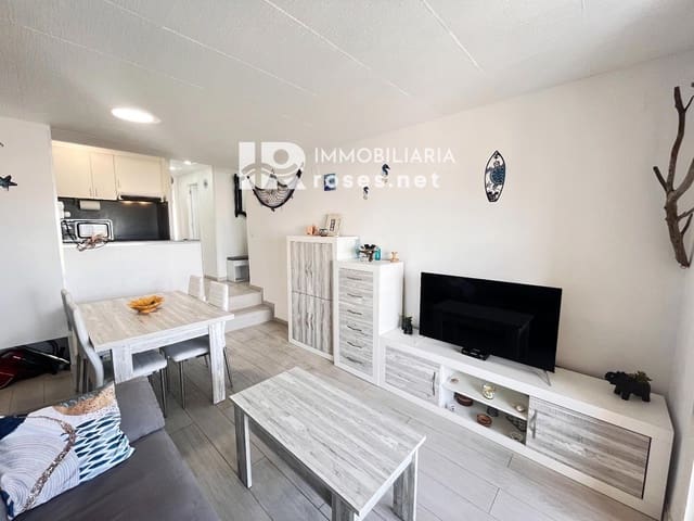 2 bedroom Flat for sale in Empuriabrava, Castelló d'Empúries with pool - € 200,000 (Ref: 9904956)