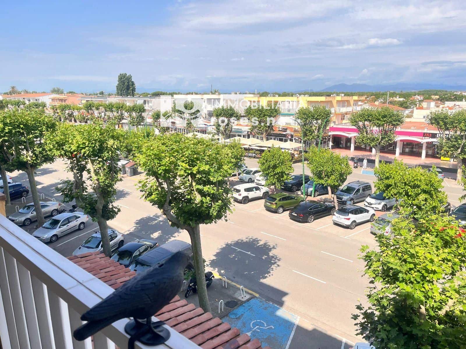 2 bedroom Flat for sale in Empuriabrava with pool - € 200,000 (Ref: 9904956)