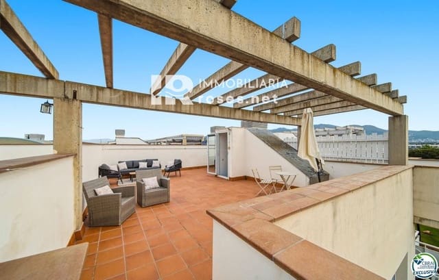 2 makuuhuone Asunto myytävänä paikassa Santa Margarida, Roses mukana uima-altaan - 235 000 € (Ref: 9911285)