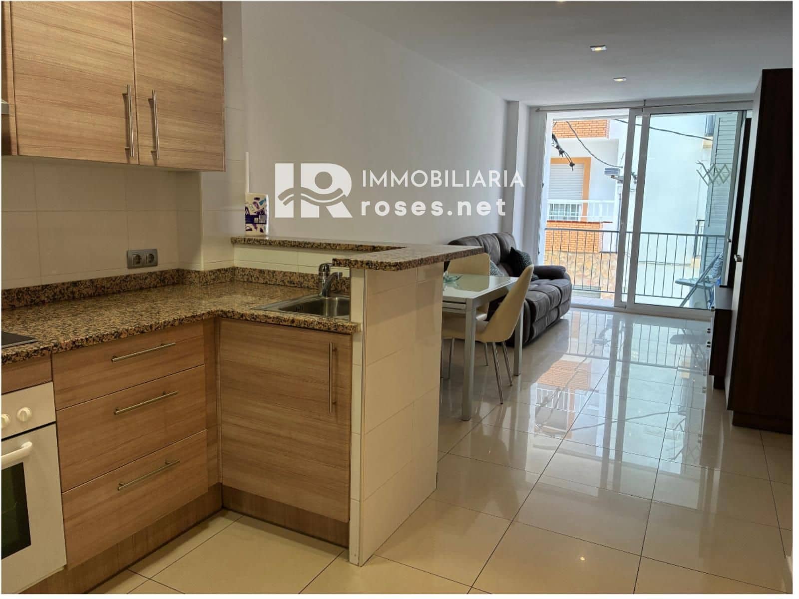 2 bedroom Flat for sale in Roses - € 195,000 (Ref: 9911286)