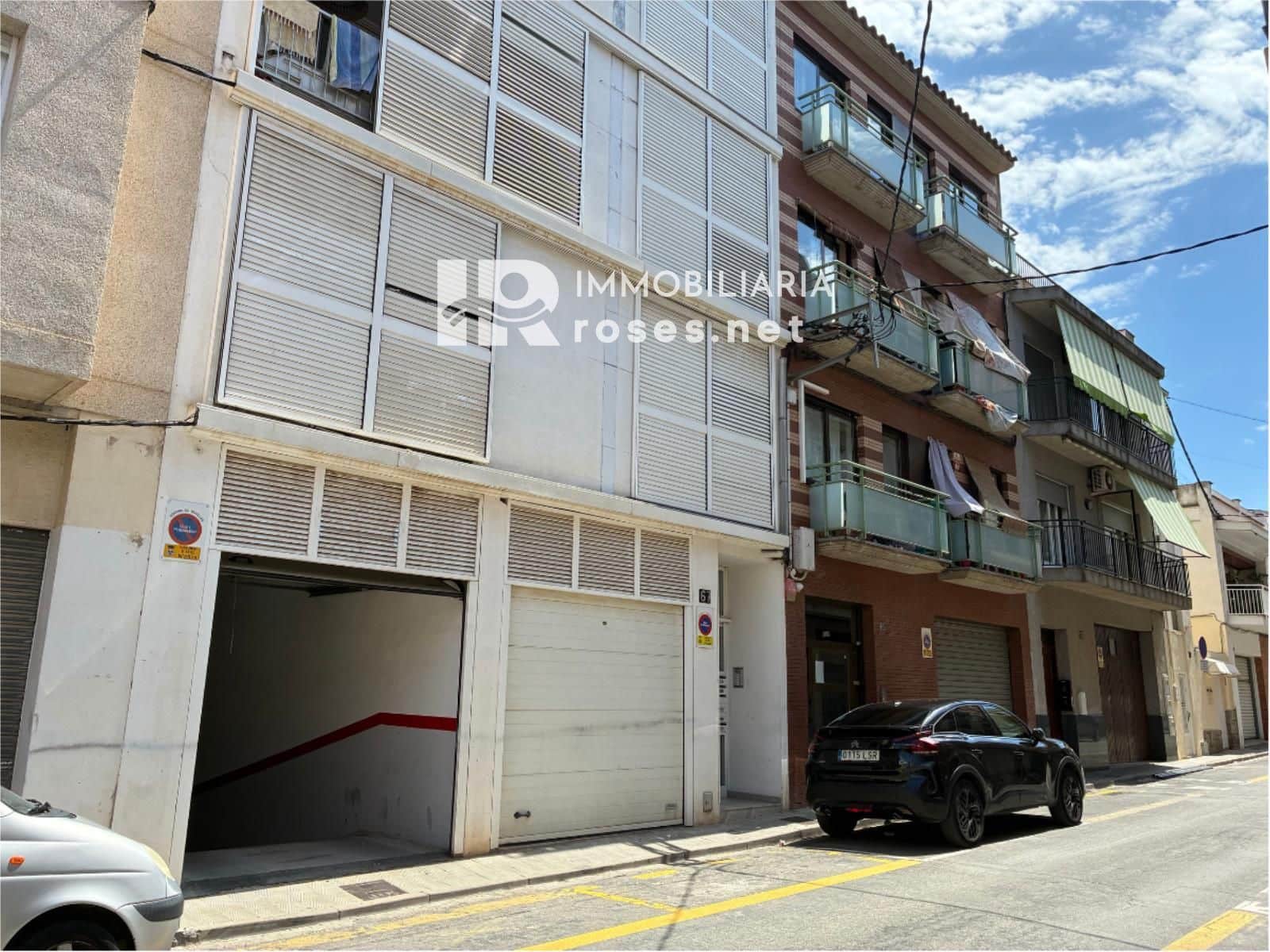 2 bedroom Flat for sale in Roses - € 195,000 (Ref: 9911286)