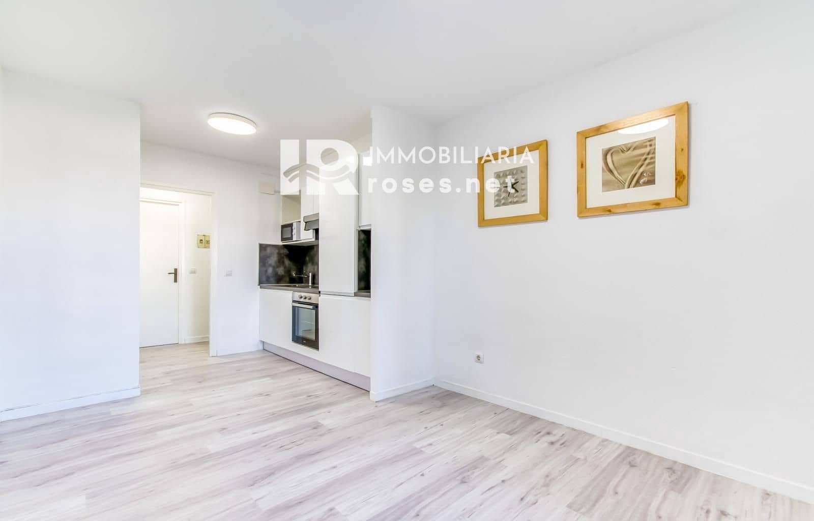 Apartamento para venda em Empuriabrava - 145 000 € (Ref: 9911546)