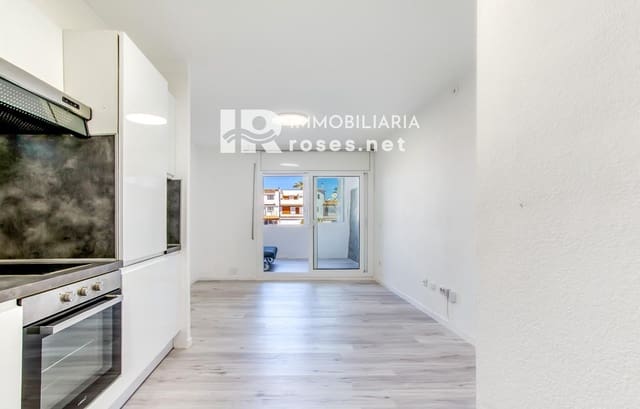 Apartamento para venda em Empuriabrava, Castelló d'Empúries - 145 000 € (Ref: 9911546)