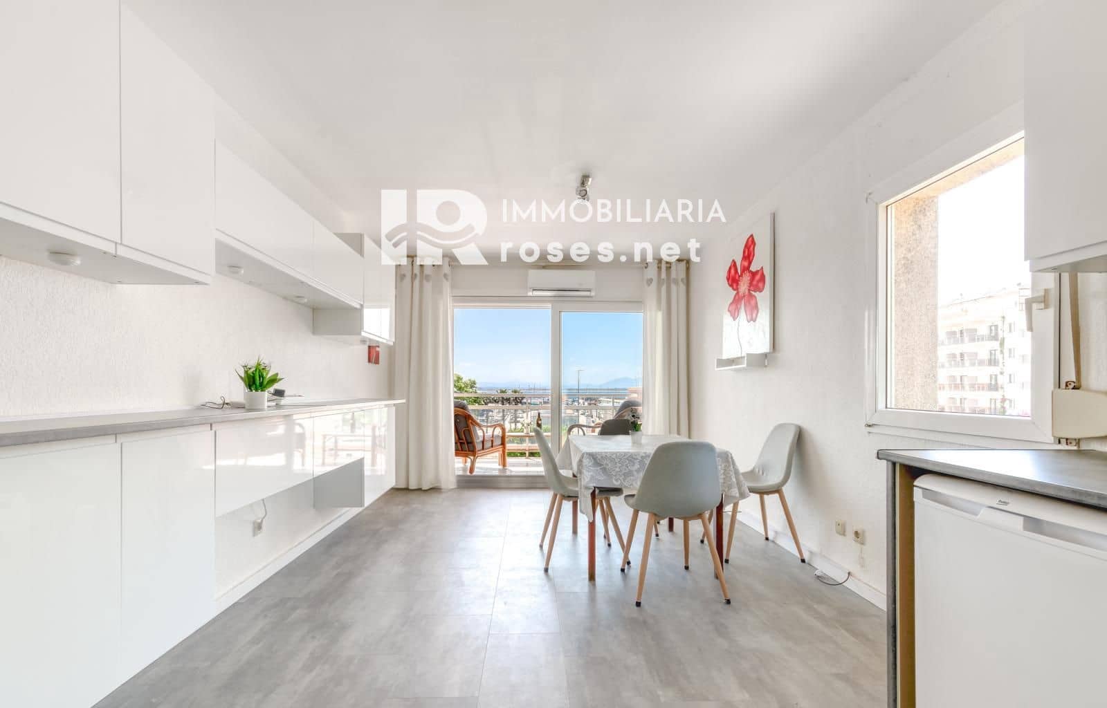 2 makuuhuone Asunto myytävänä paikassa Roses - 223 000 € (Ref: 9913773)