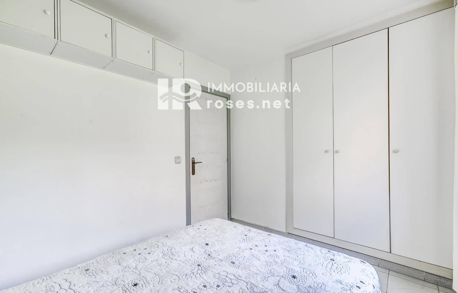 2 makuuhuone Asunto myytävänä paikassa Roses - 223 000 € (Ref: 9913773)