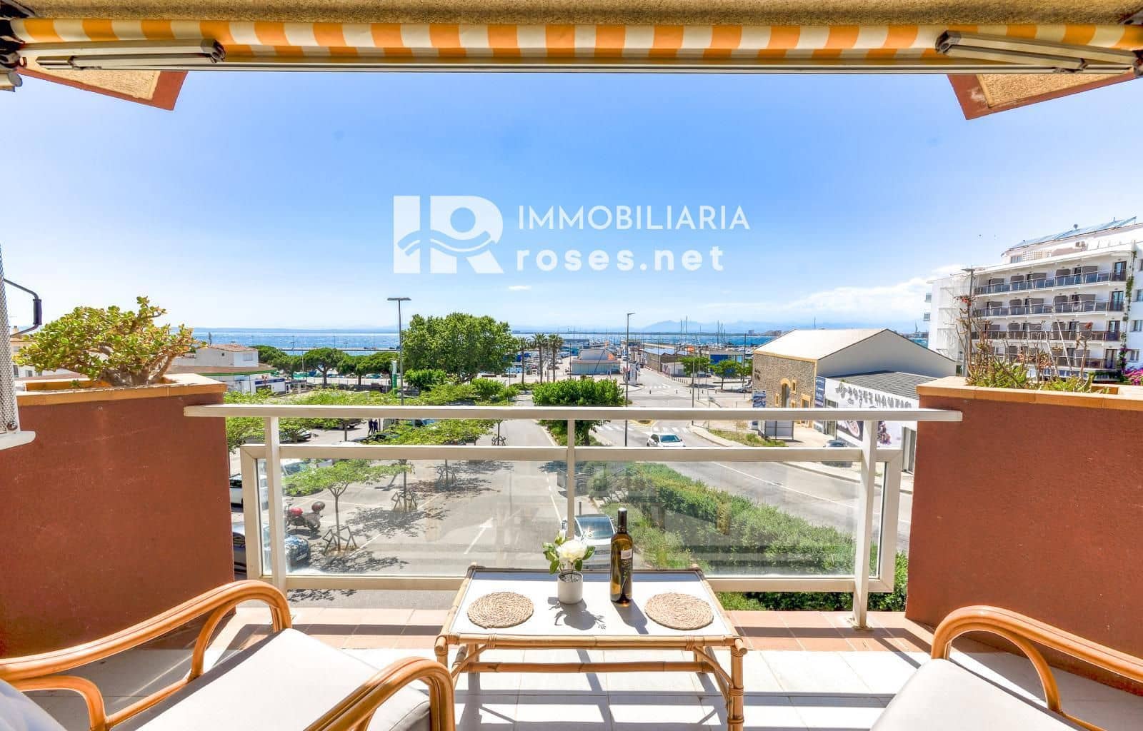 2 makuuhuone Asunto myytävänä paikassa Roses - 223 000 € (Ref: 9913773)