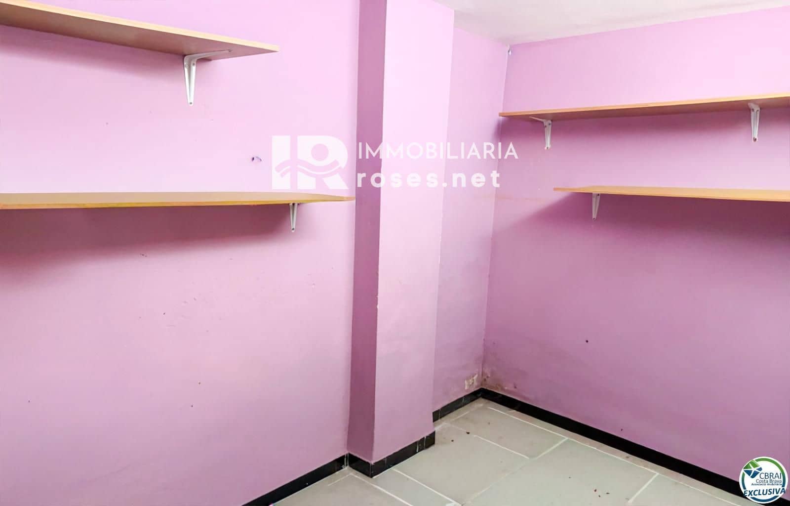 Commercial for sale in Figueres - € 55,000 (Ref: 9924866)