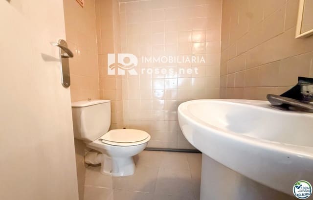 Kommersiell til salgs i Figueres - € 55 000 (Ref: 9924866)