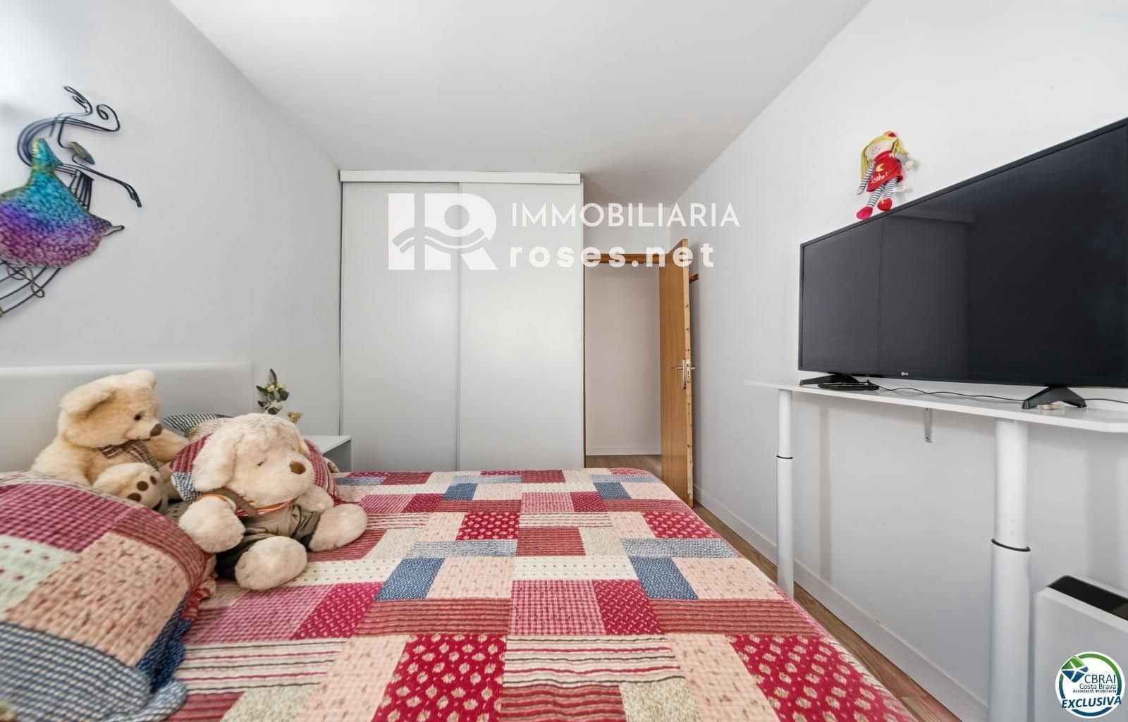 2 bedroom Flat for sale in Roses - € 190,000 (Ref: 9924868)