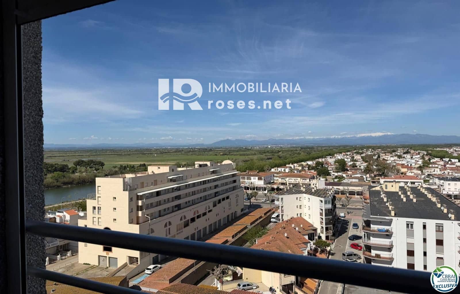 Piso en Empuriabrava en venta - 90.000 € (Ref: 9927915)