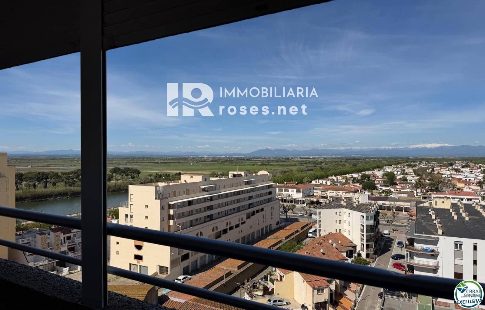 Piso en Empuriabrava en venta - 90.000 € (Ref: 9927915)