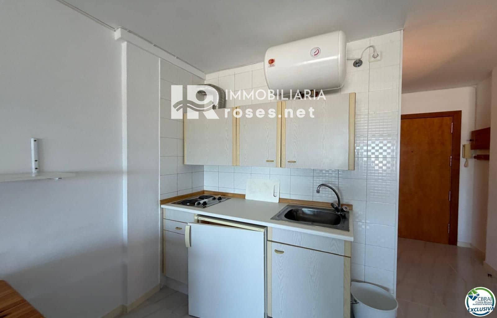 Piso en Empuriabrava en venta - 90.000 € (Ref: 9927915)