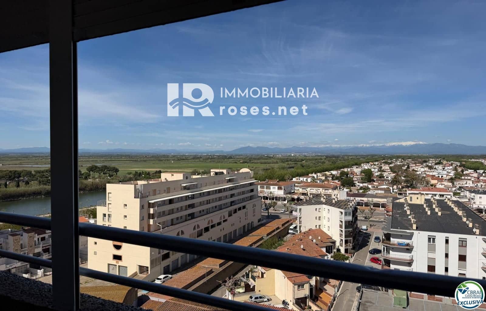Piso en Empuriabrava en venta - 90.000 € (Ref: 9927915)
